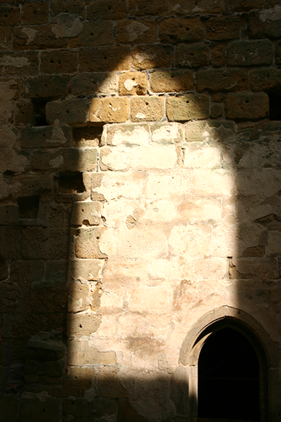 BurgOybin2007_Schatten