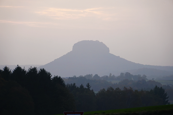 Der Lilienstein im Abenddunst