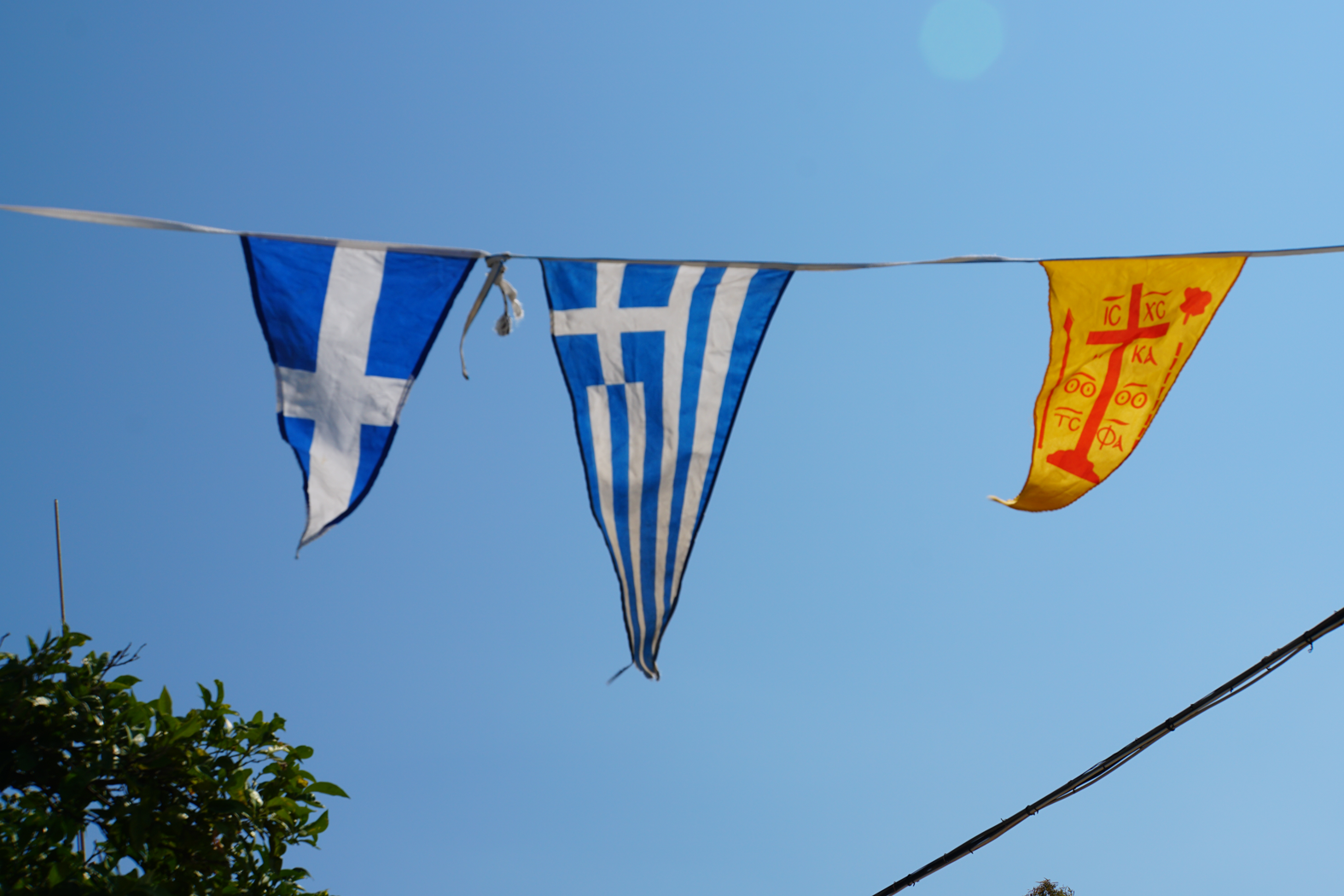 Fähnchen in griechischen Klöstern