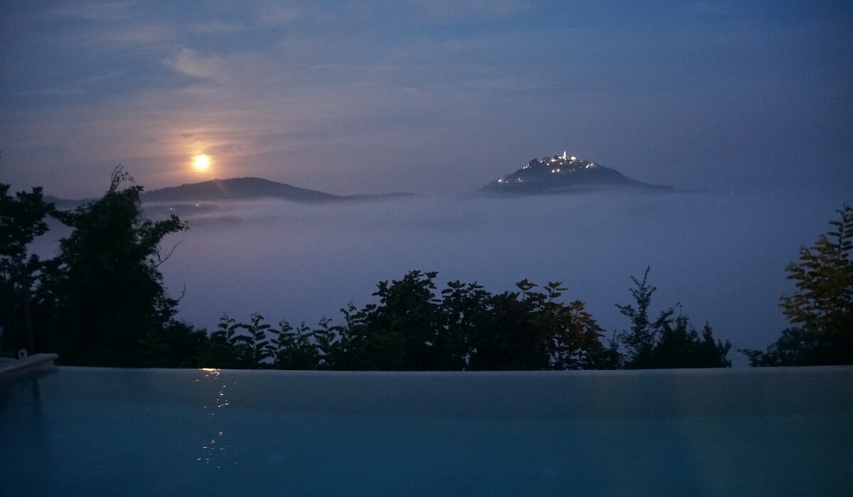 von unserem Ferienhaus Blick auf Motuvun
