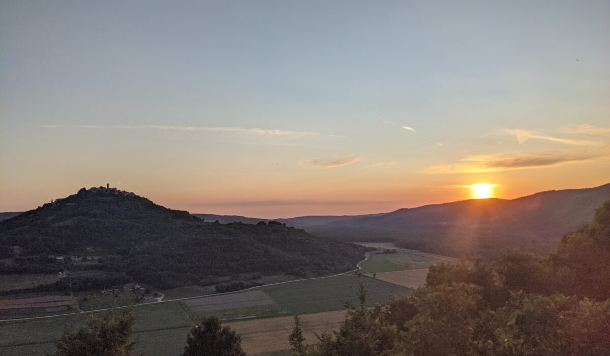 von unserem Ferienhaus Blick auf Motuvun