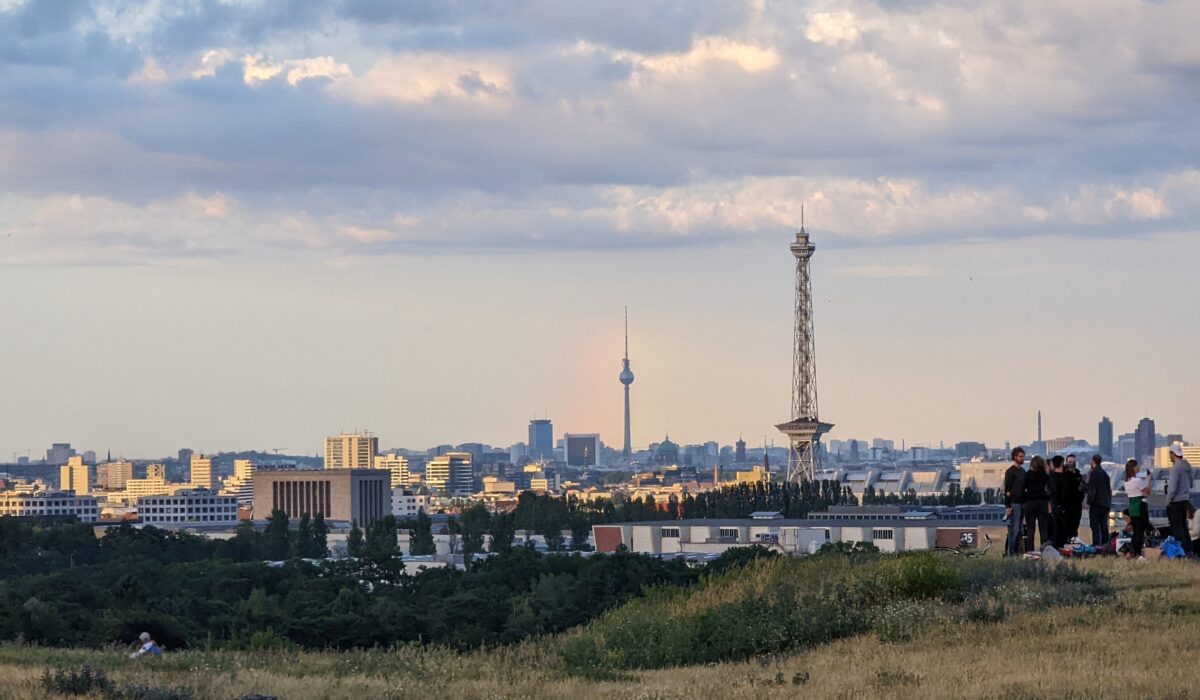 2022